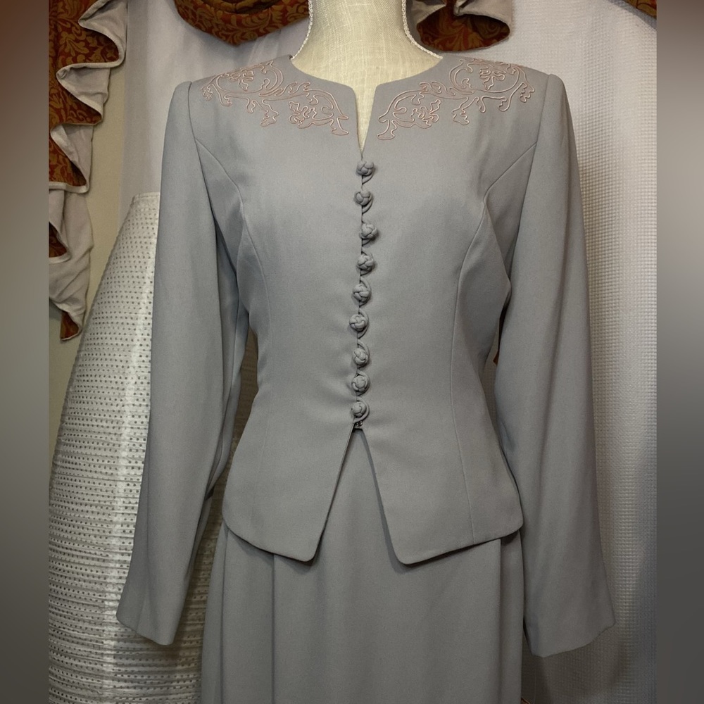 Maggy London Elegant Silver Long Sleeve,  Top and Skirt with peach embroidery.